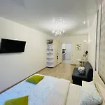 Style In Old Apartment Lemberg