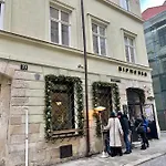 Style In Old Apartment Lemberg