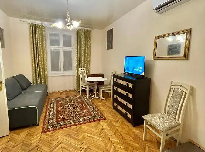 Style In Old Apartamento